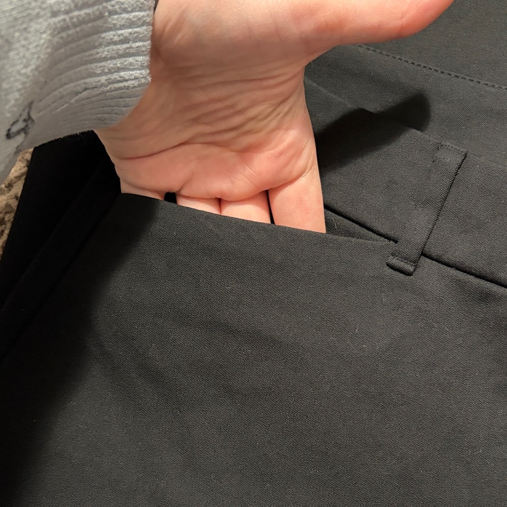 Old Navy Black Pixie Flare Pants - Picture 3 of 4